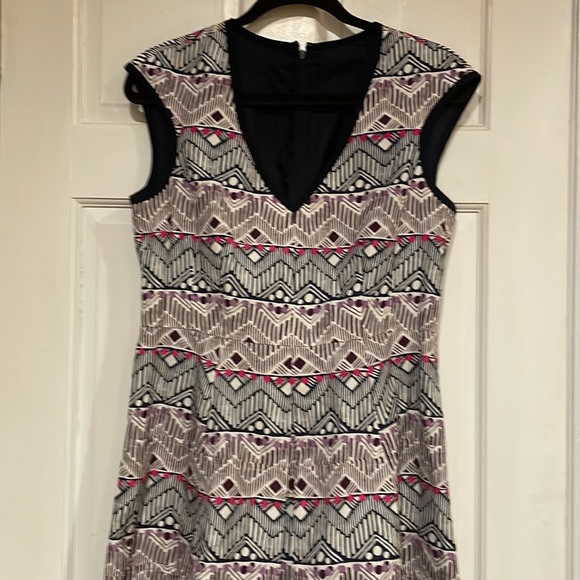 Abstract Print Dress - Picture 2 of 8